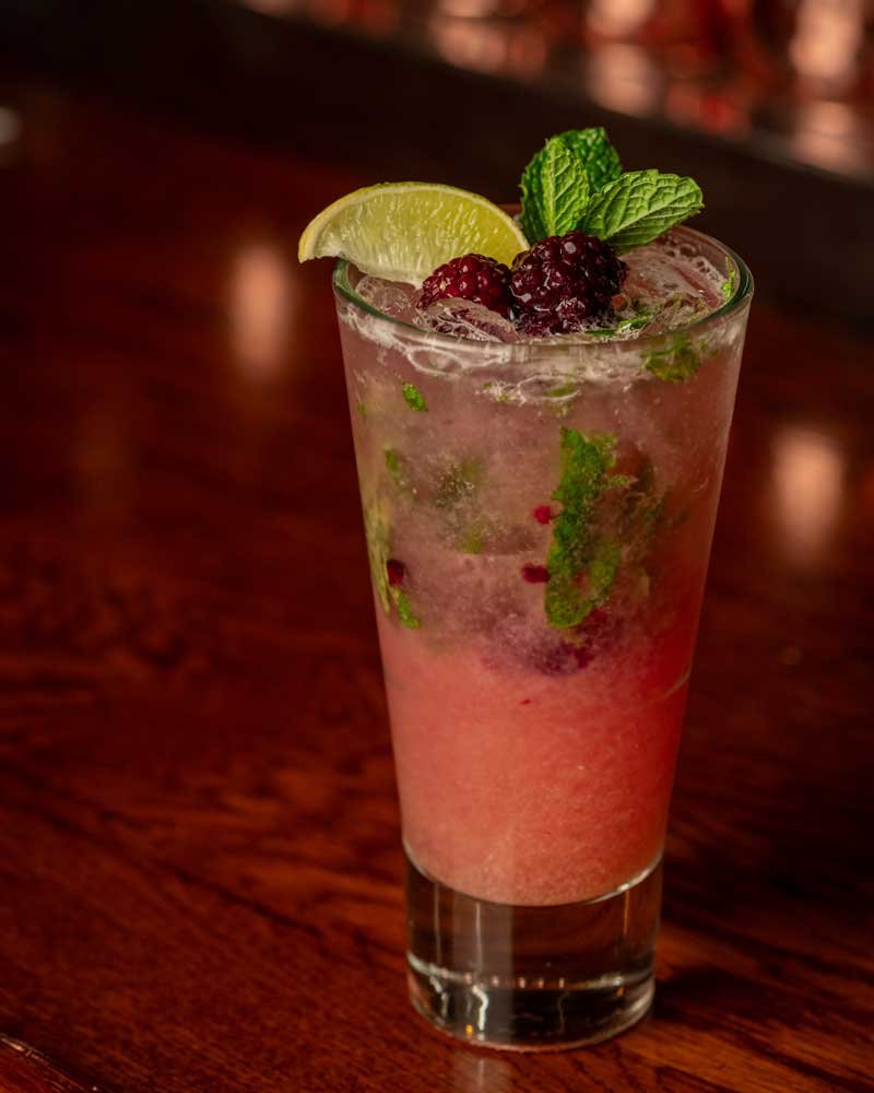 Blackberry Mojito nuestra bebida de Abril.